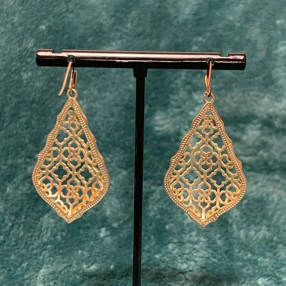 Kendra Scott Addie Drop Earrings in Gold Filigree - Picture 5 of 7